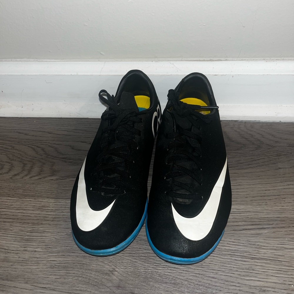 Cristiano Ronaldo indoor soccer shoes. 5y, fits as a 6 in women’s